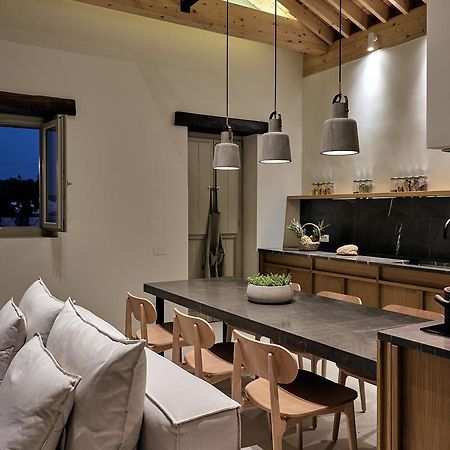 Niova Villa - Seafront, Private Pool And Ionian Sea Views, By Zantewize Alykes  Eksteriør billede