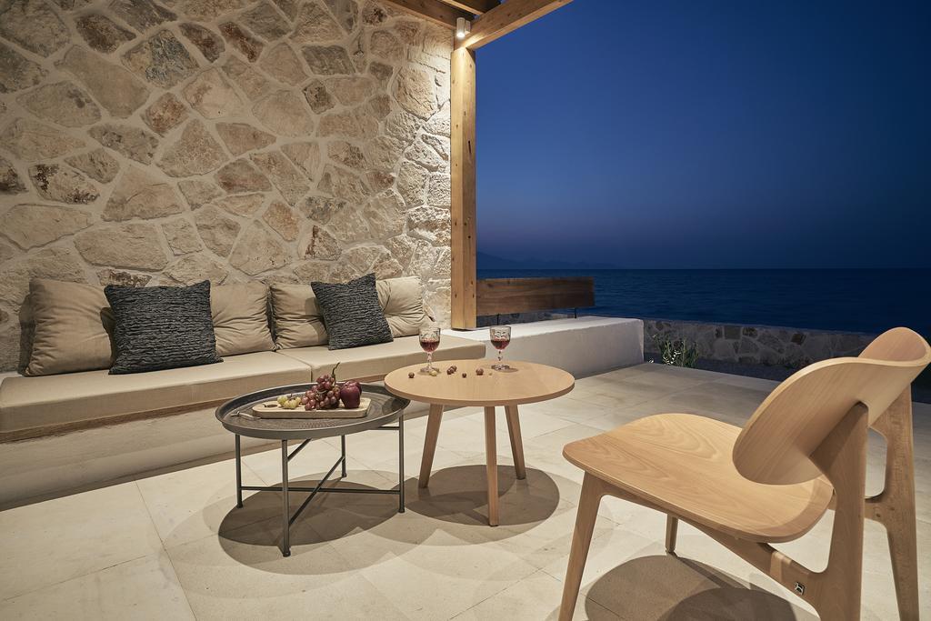 Niova Villa - Seafront, Private Pool And Ionian Sea Views, By Zantewize Alykes  Eksteriør billede
